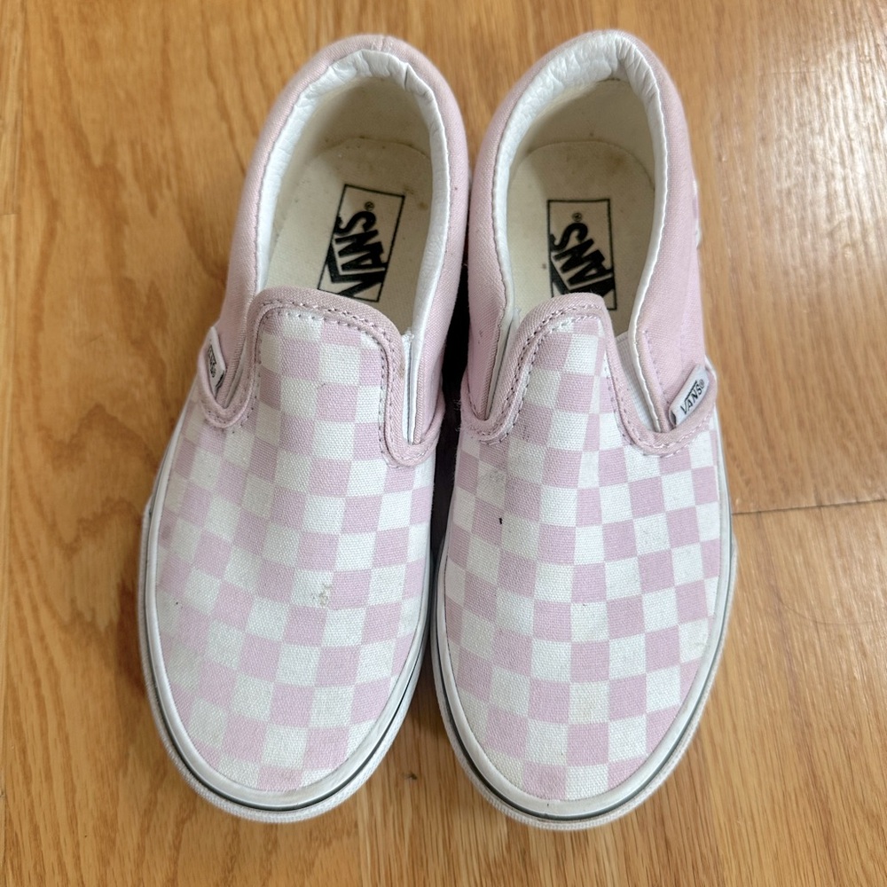 Vans Kids Classic Slip-On Powder Pink Checkerboard Shoe, size 1.